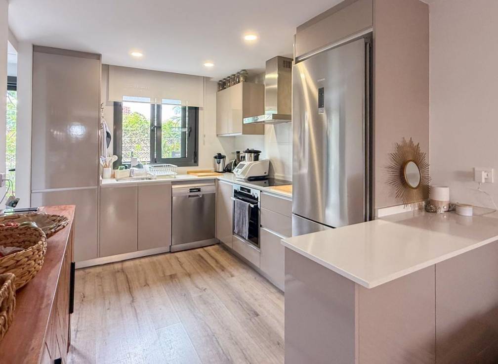 Resale - Townhouse - Santa Pola - Eroski