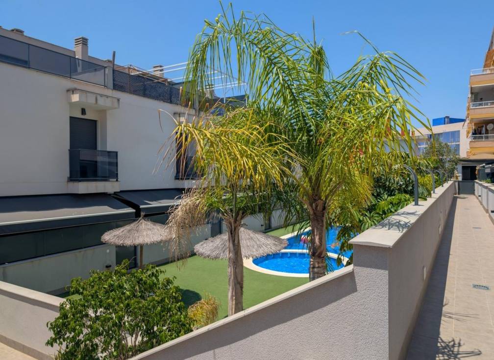 Resale - Townhouse - Santa Pola - Eroski