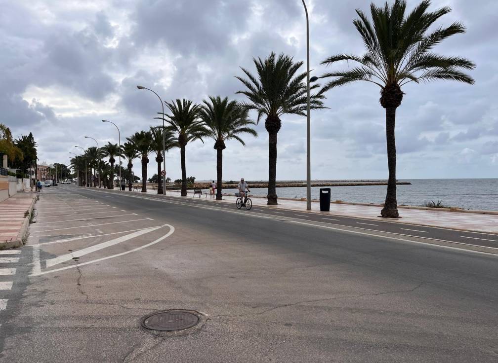 Resale - Townhouse - Santa Pola - Santiago bernabeu