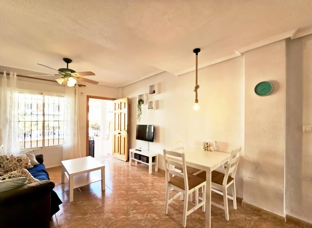 Resale - Townhouse - Santa Pola - Santiago bernabeu