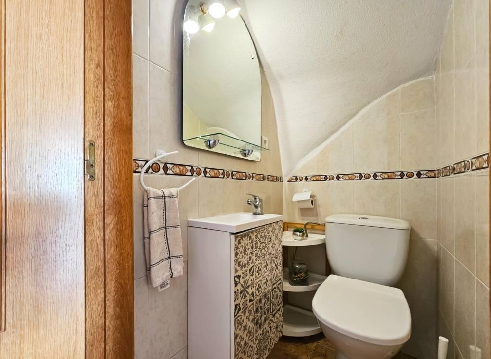 Resale - Townhouse - Santa Pola - Santiago bernabeu