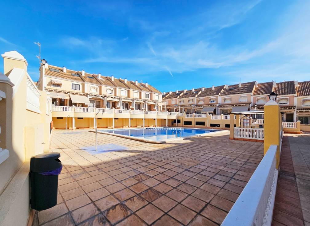 Resale - Townhouse - Santa Pola - Santiago bernabeu