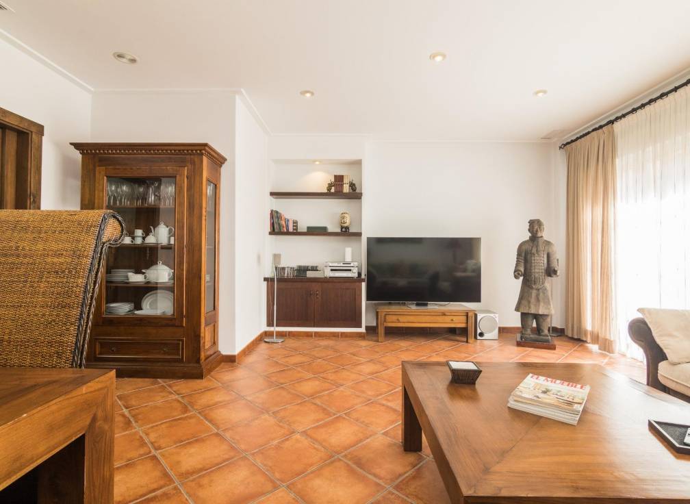 Resale - Triplex - Elche - Corazon de Jesus