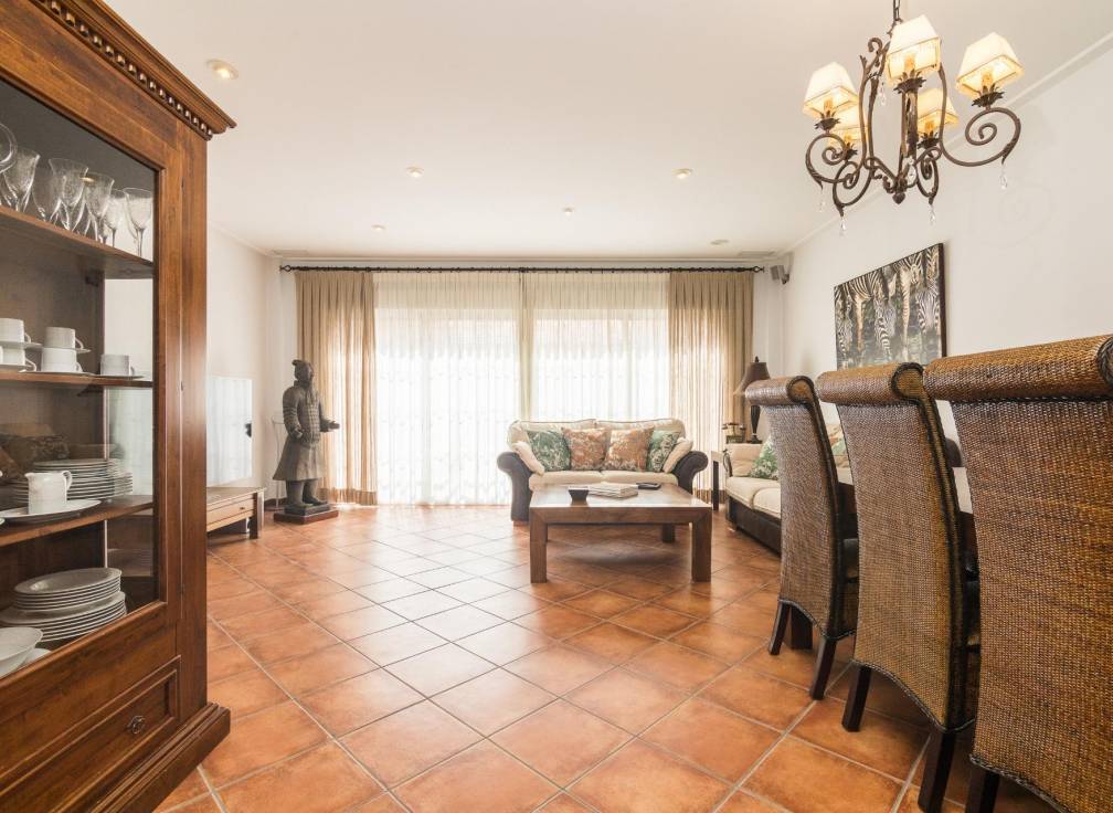 Resale - Triplex - Elche - Corazon de Jesus