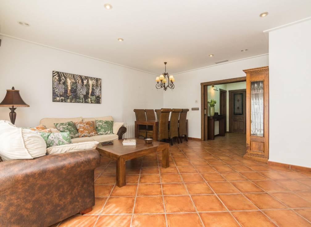 Resale - Triplex - Elche - Corazon de Jesus