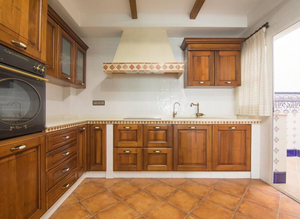 Resale - Triplex - Elche - Corazon de Jesus