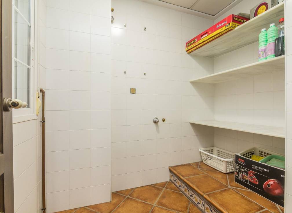 Resale - Triplex - Elche - Corazon de Jesus