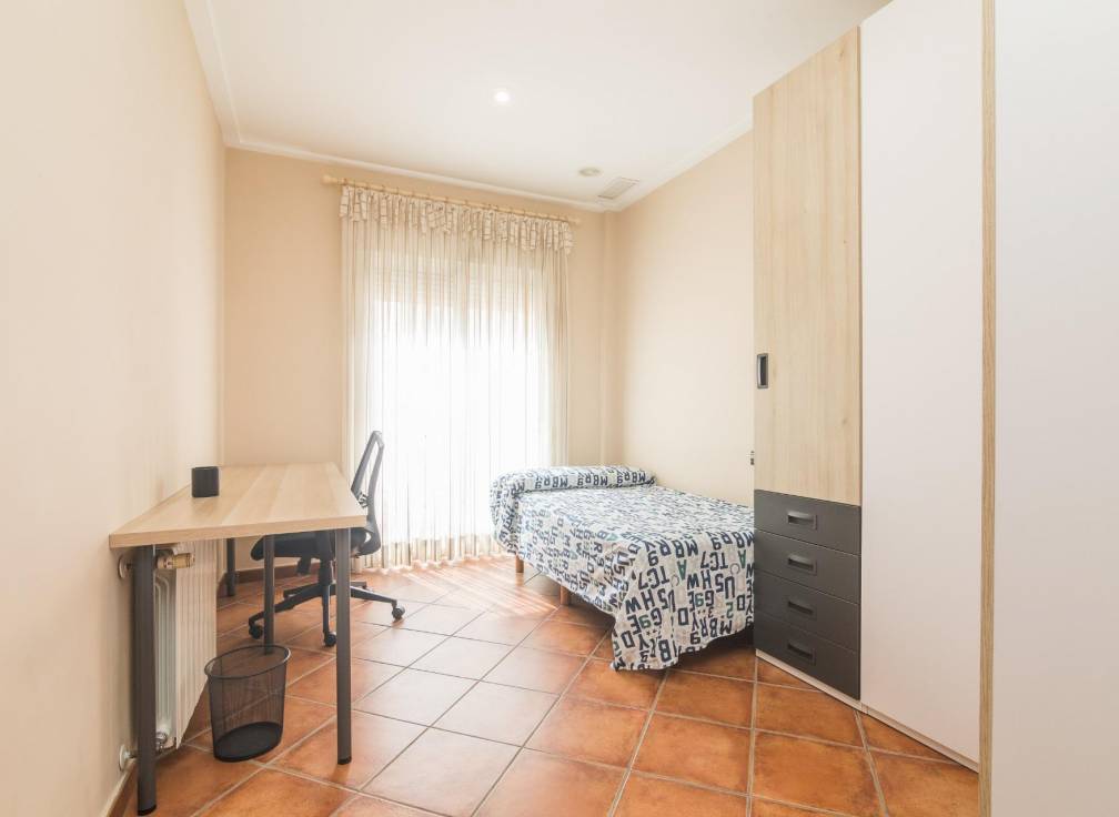 Resale - Triplex - Elche - Corazon de Jesus