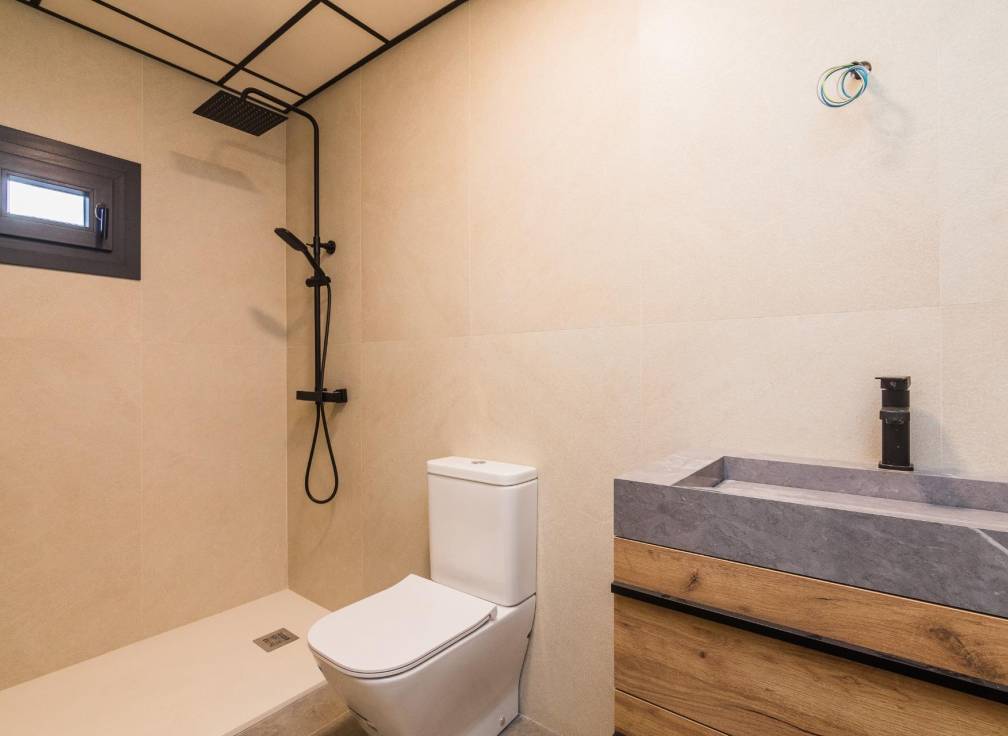 Resale - Triplex - Elche - Raval - Puertas Coloradas