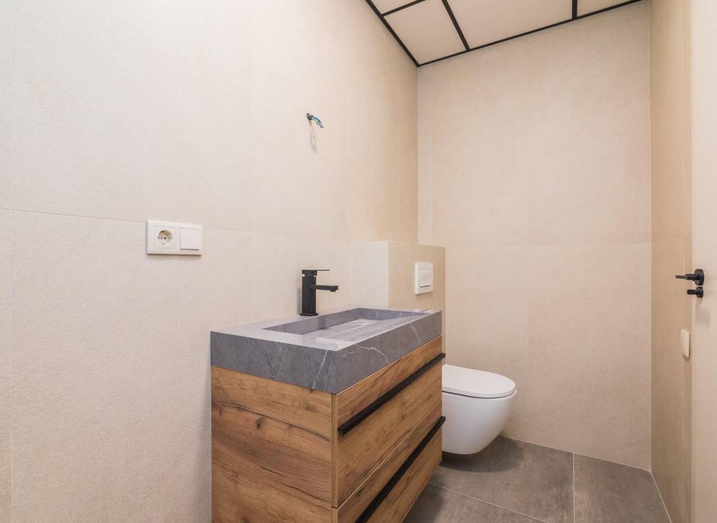 Resale - Triplex - Elche - Raval - Puertas Coloradas