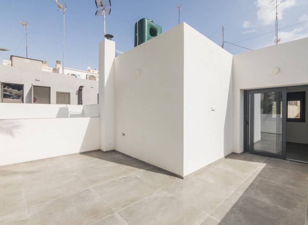 Resale - Triplex - Elche - Raval - Puertas Coloradas