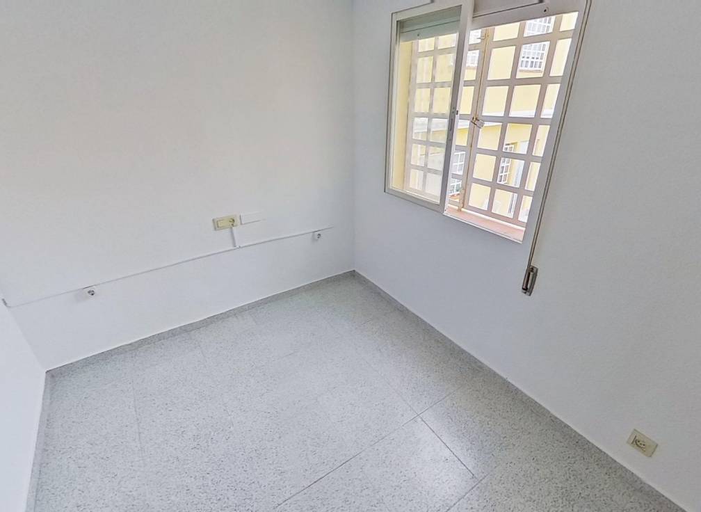 Resale - Triplex - Santa Pola - Santiago bernabeu