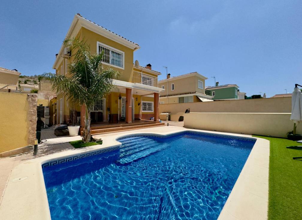 Resale - Villa - Aspe - Santa Elena