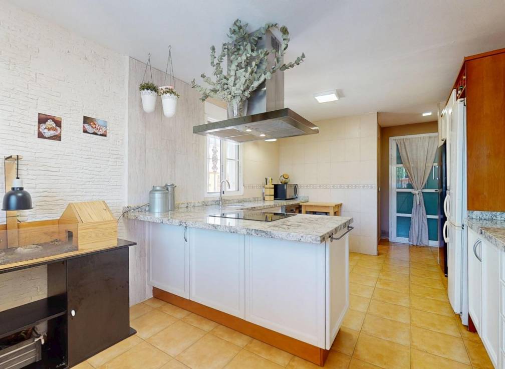 Resale - Villa - Aspe - Santa Elena