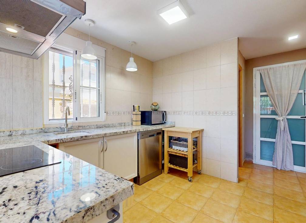 Resale - Villa - Aspe - Santa Elena