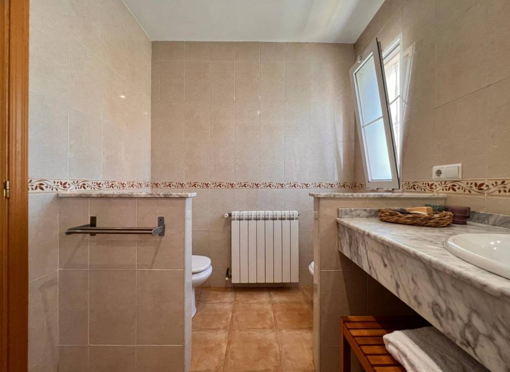 Resale - Villa - Aspe - Santa Elena