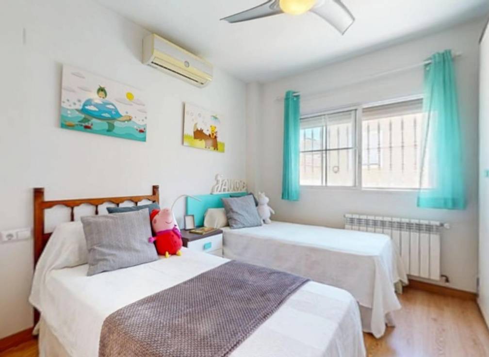 Resale - Villa - Aspe - Santa Elena