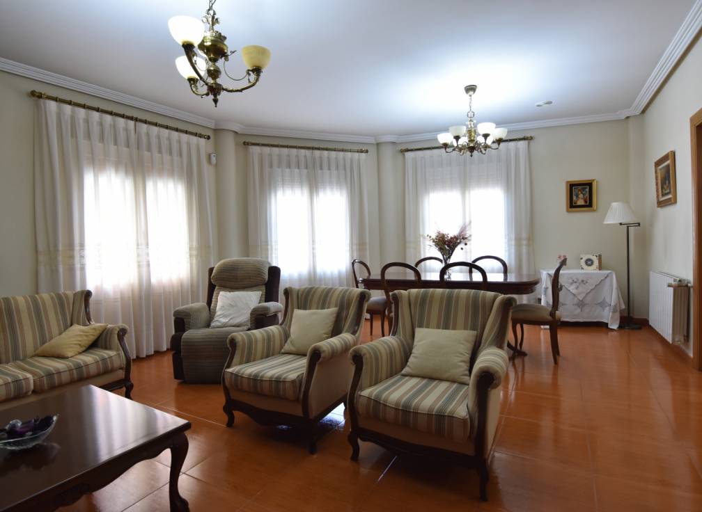Resale - Villa - Aspe