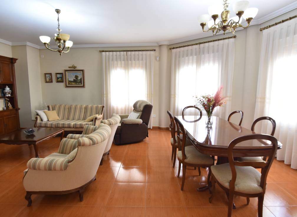 Resale - Villa - Aspe