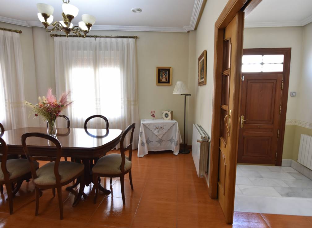 Resale - Villa - Aspe