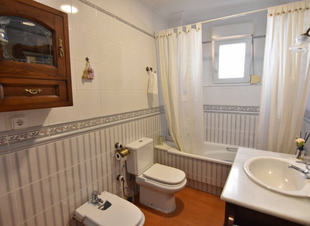 Resale - Villa - Aspe