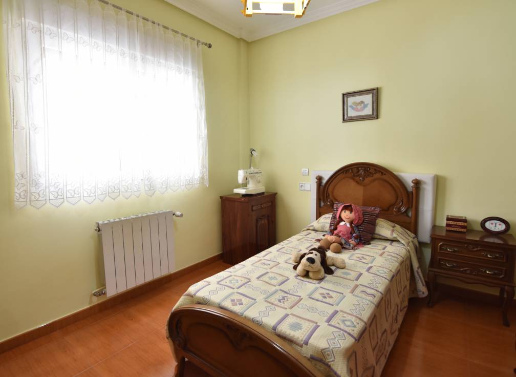 Resale - Villa - Aspe