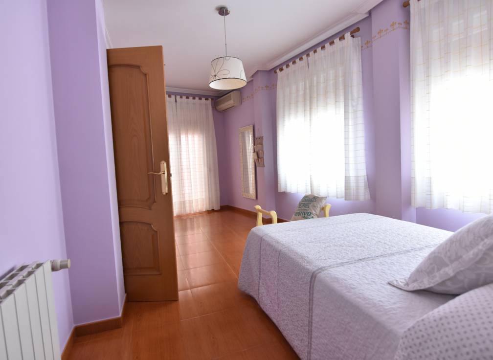 Resale - Villa - Aspe