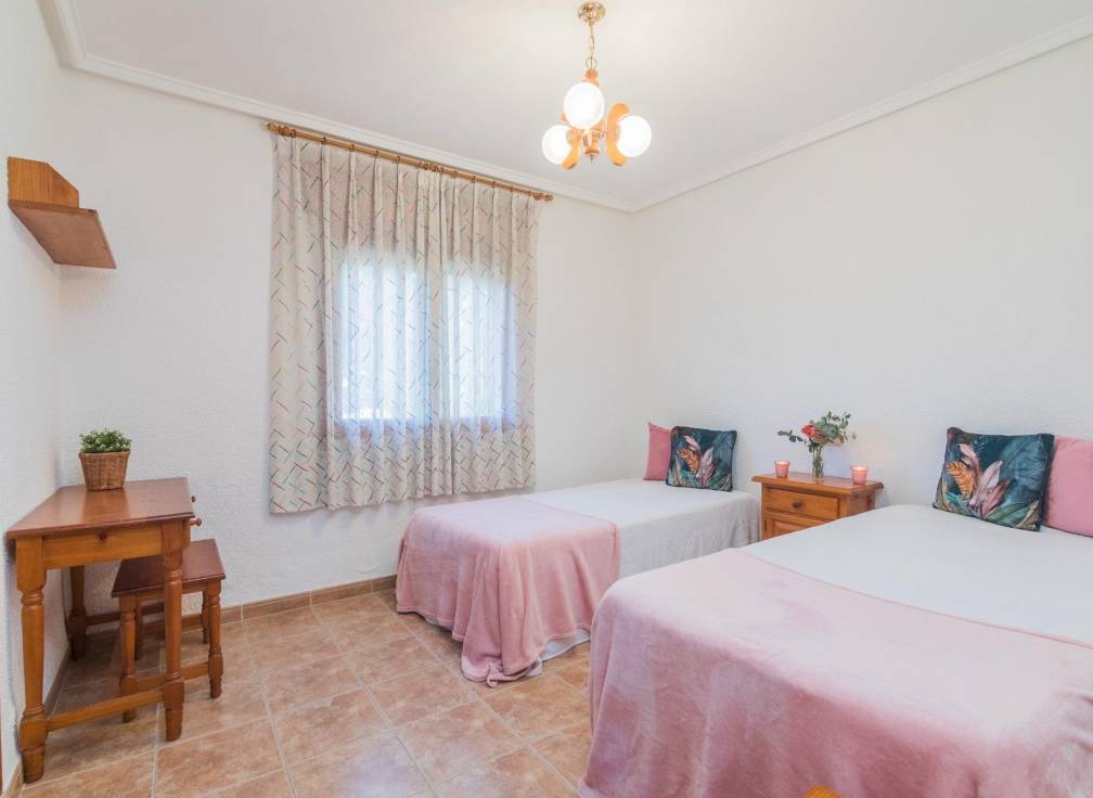 Resale - Villa - Crevillent - Comunidad valenciana