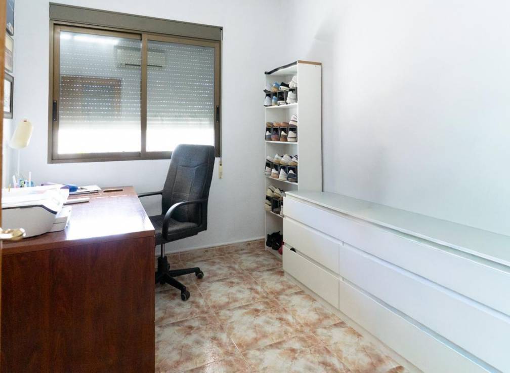 Resale - Villa - Crevillent - Comunidad valenciana