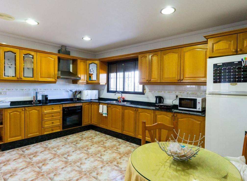 Resale - Villa - Crevillent - Comunidad valenciana