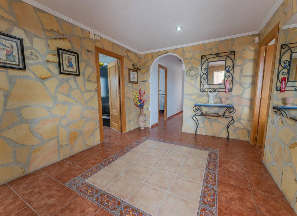 Resale - Villa - Crevillent - DERRAMADOR