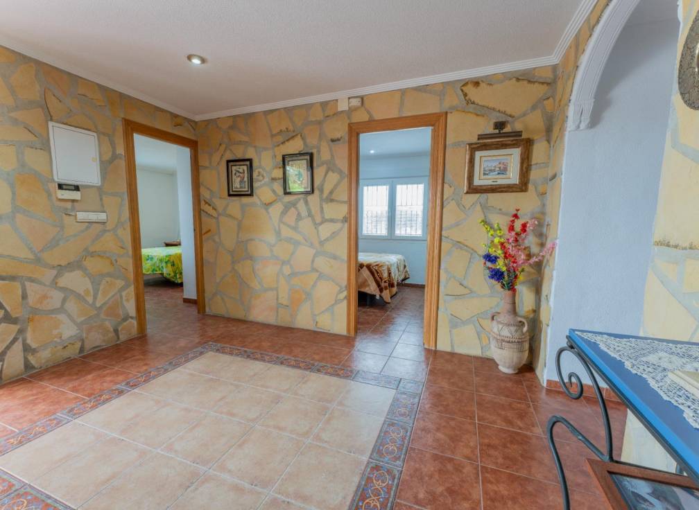 Resale - Villa - Crevillent - DERRAMADOR