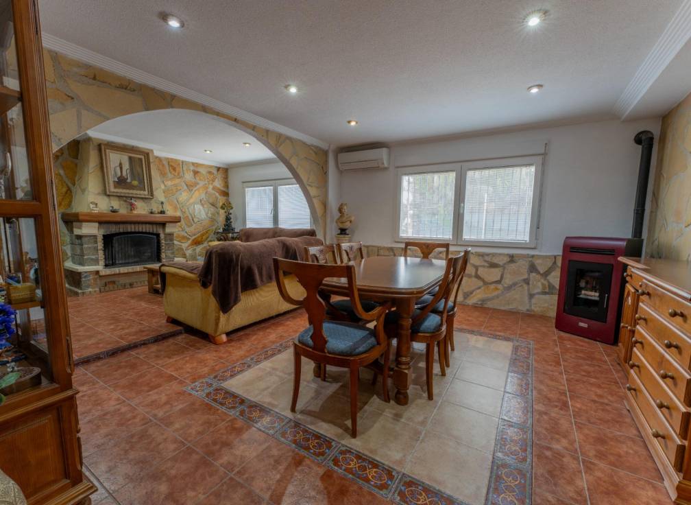 Resale - Villa - Crevillent - DERRAMADOR