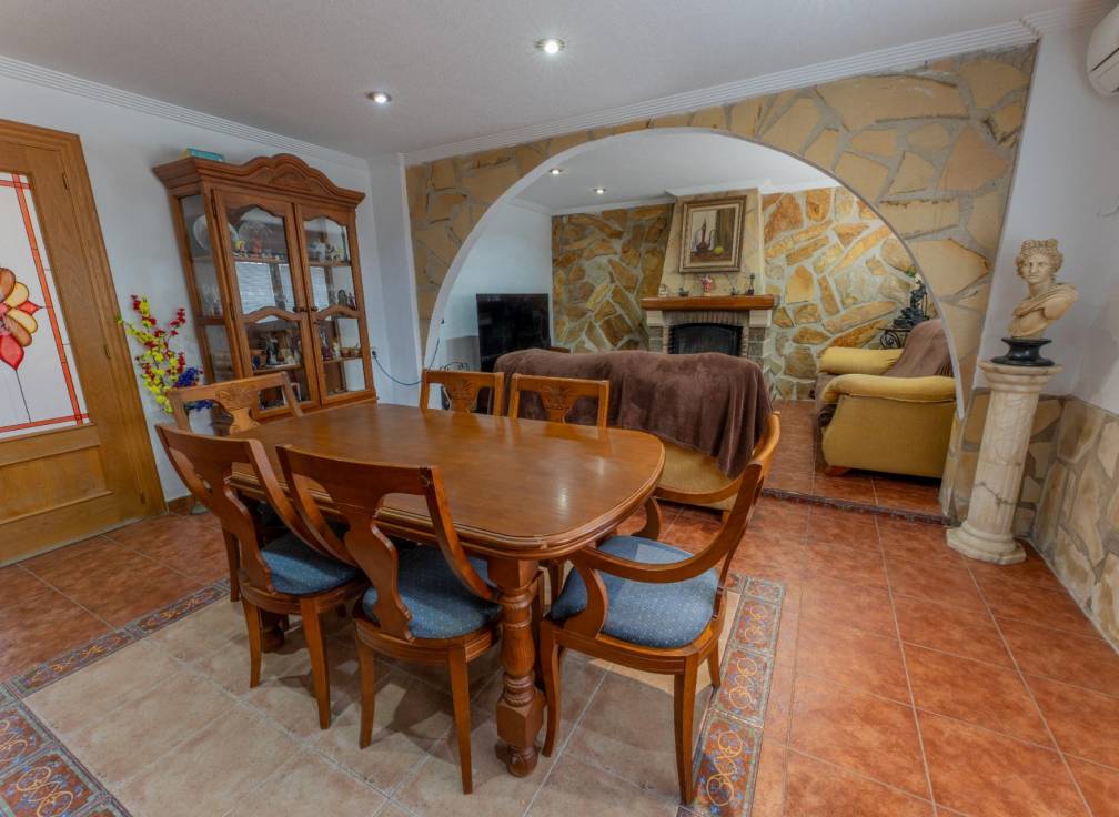 Resale - Villa - Crevillent - DERRAMADOR
