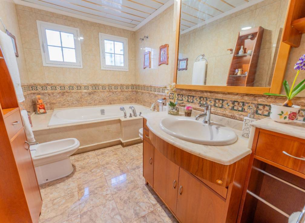 Resale - Villa - Elche Pedanías - Jubalcoy