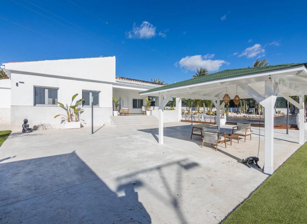 Resale - Villa - Elche Pedanías - Peña de Las Águilas