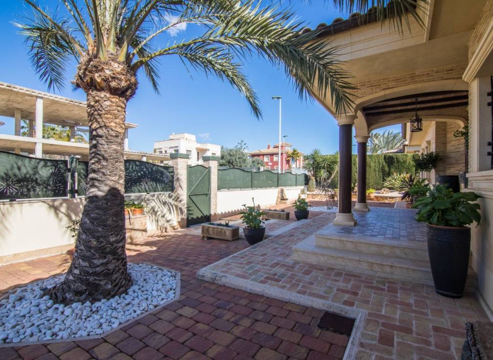 Resale - Villa - Elche Pedanías - Peña las Águilas