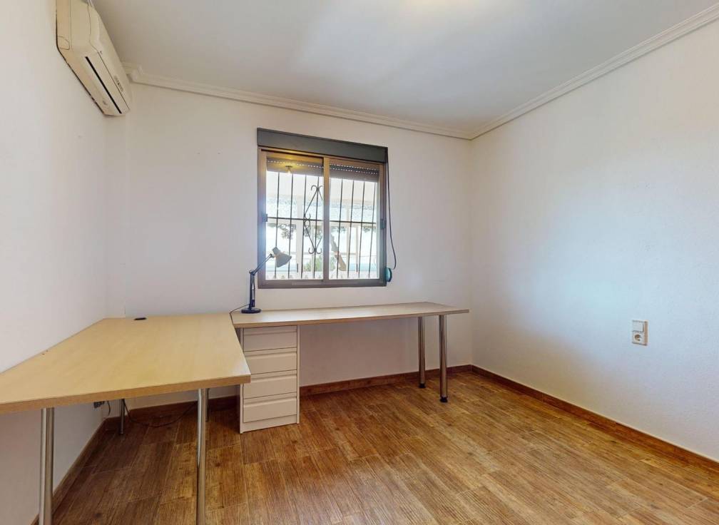 Resale - Villa - Elche Pedanías - Peña las Águilas