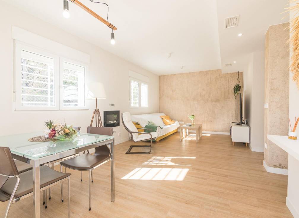 Resale - Villa - Elche Pedanías - Peña las Águilas