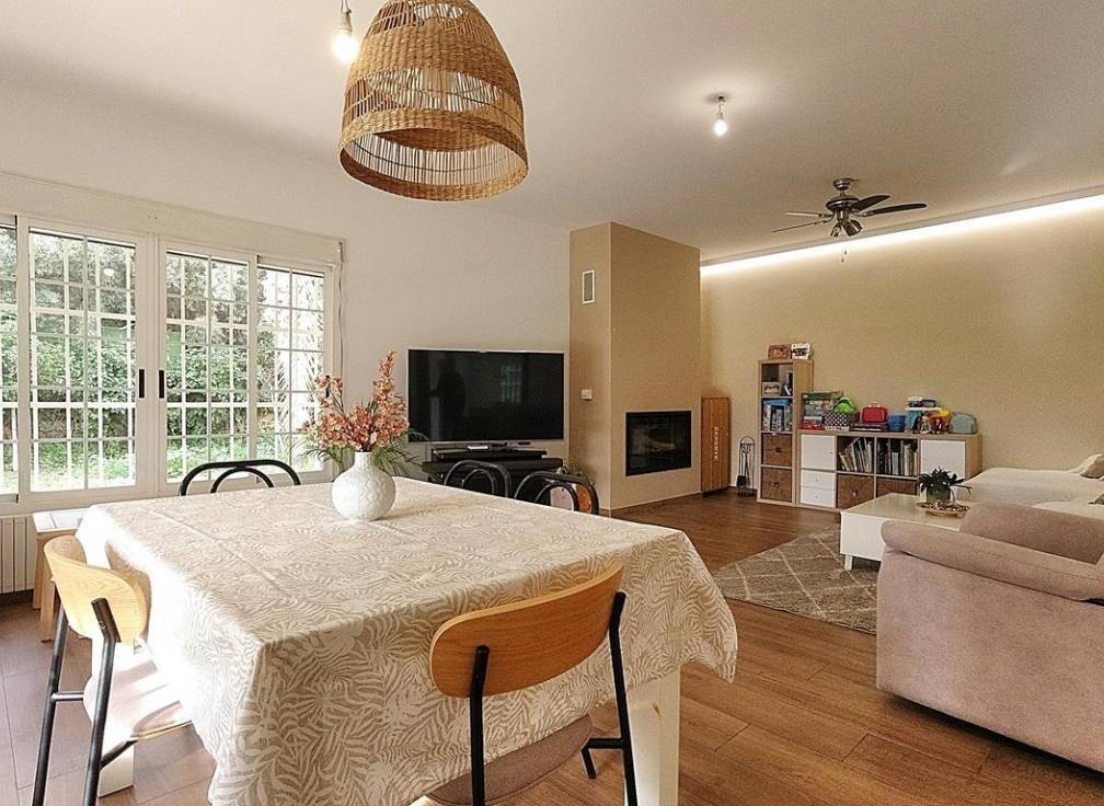 Resale - Villa - Elche Pedanías - Peña las Águilas