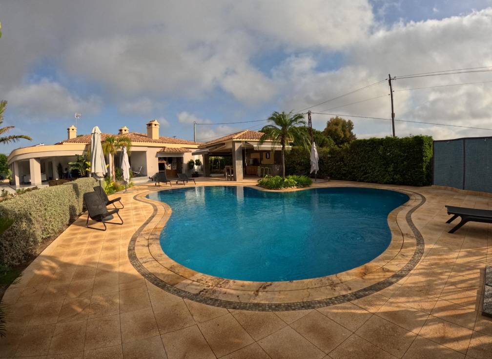 Resale - Villa - Elche Pedanías - Perleta