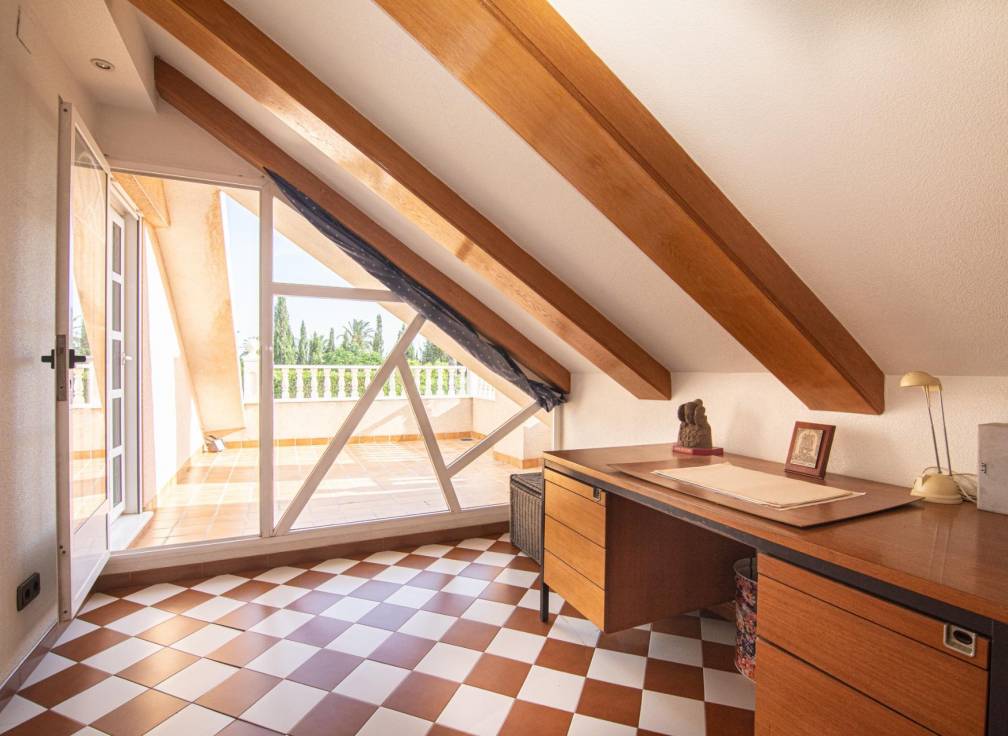 Resale - Villa - Elche Pedanías - Perleta