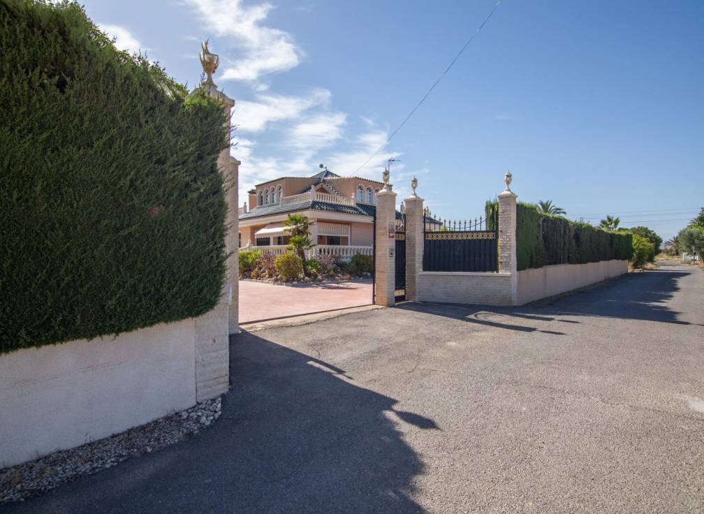 Resale - Villa - Elche Pedanías - Perleta