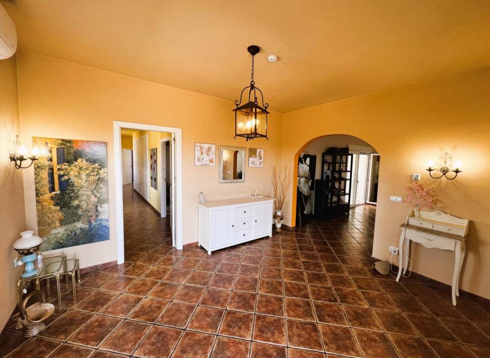 Resale - Villa - Jacarilla