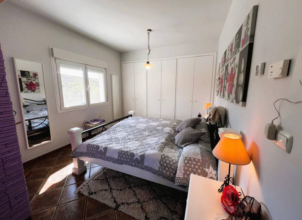 Resale - Villa - Jacarilla