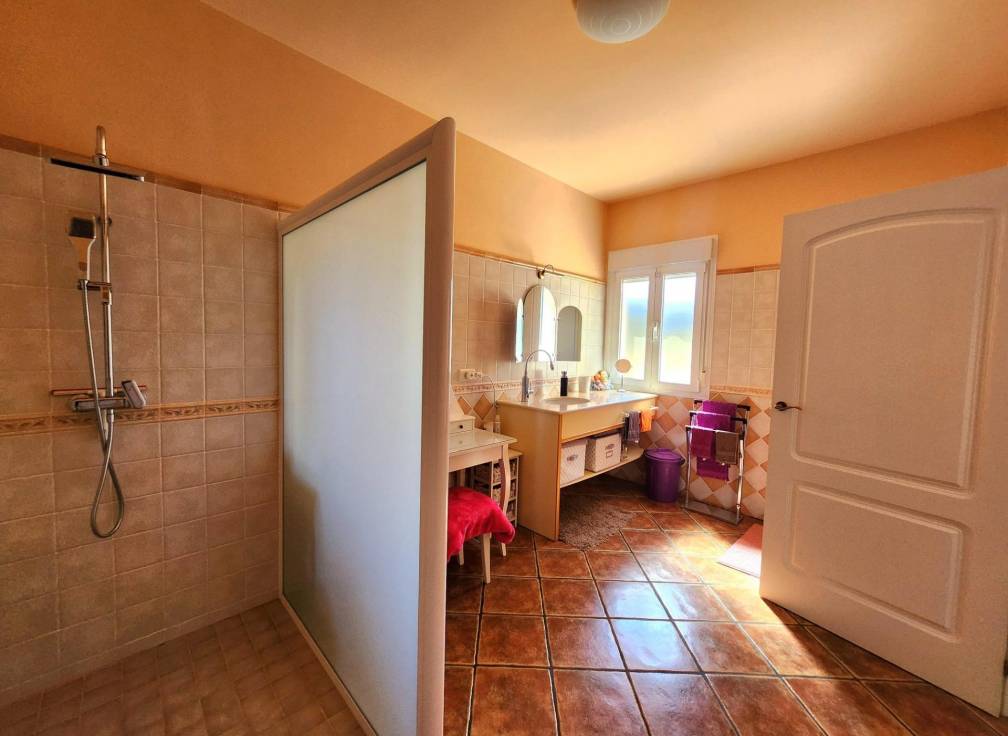 Resale - Villa - Jacarilla