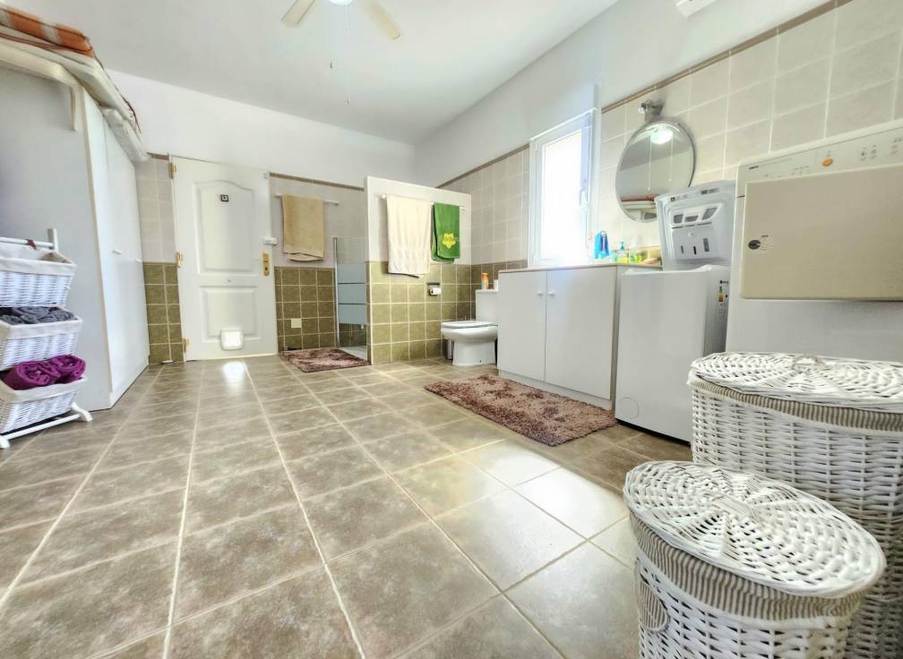 Resale - Villa - Jacarilla