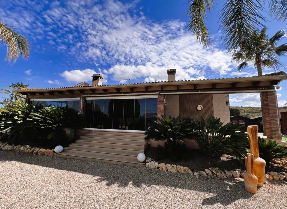 Resale - Villa - Jacarilla