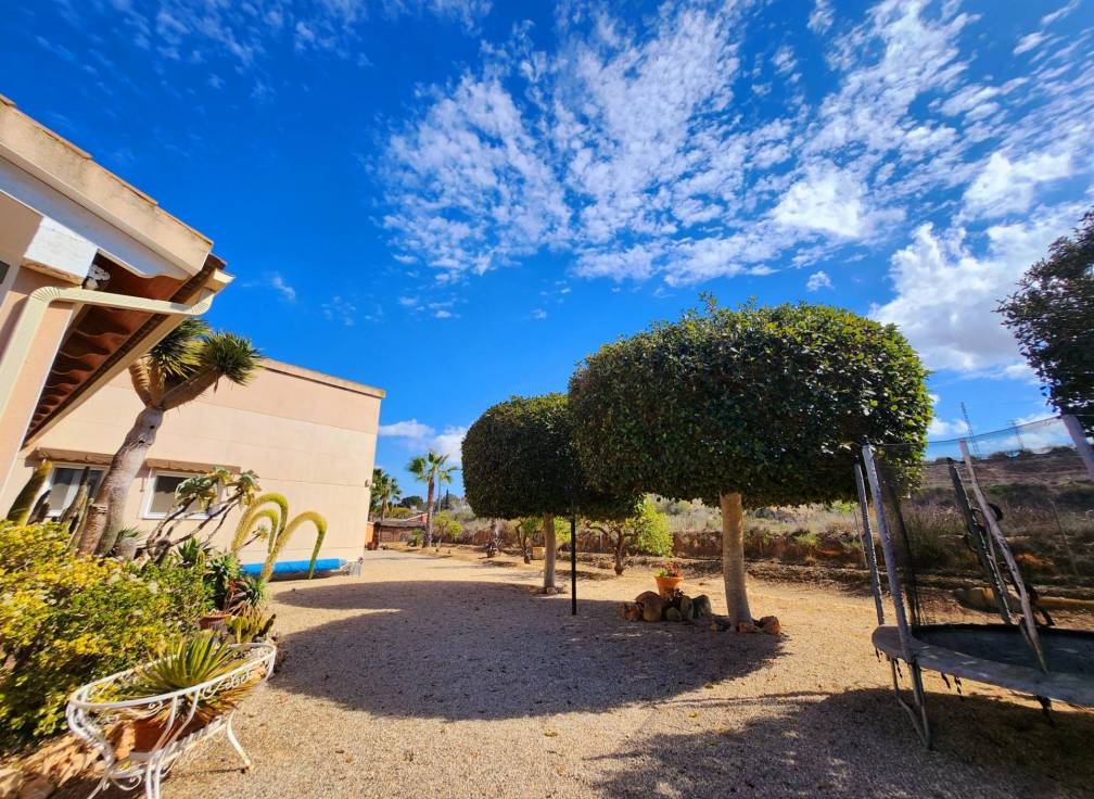 Resale - Villa - Jacarilla