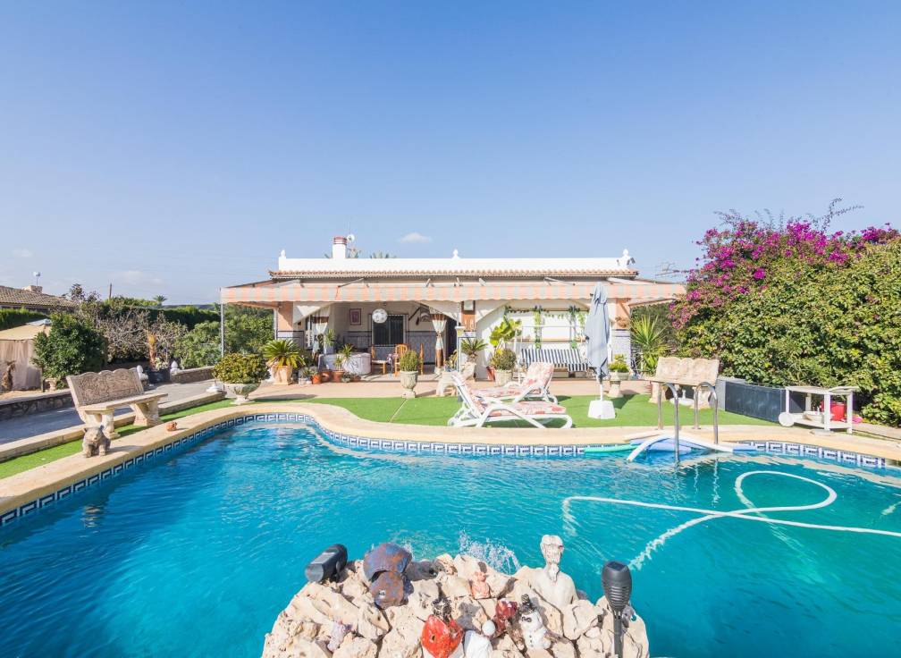 Resale - Villa - Matola - Algoda-Matola-Llano de San José